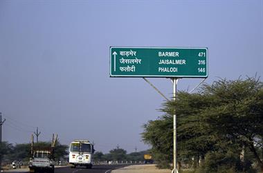 01 PKW-Reise_Bikaner-Jaisalmer_DSC2873_b_H600